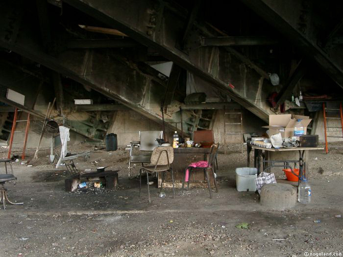 Homeless people settlement - Paris