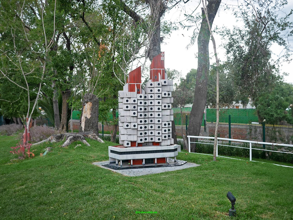 Scale model of the Nagakin Capsule Tower (Kisho Kurokawa, architect) in a park in Mexico City.