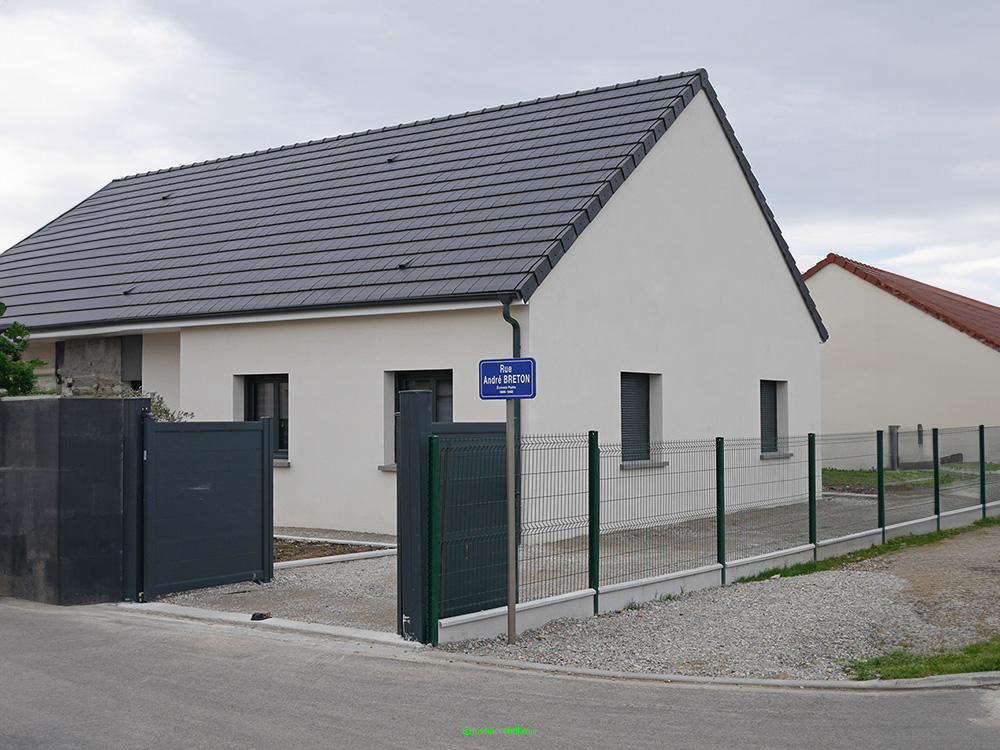 Rue AndrÃ© Breton, ChÃ¢lons-sur-SaÃ´ne, France