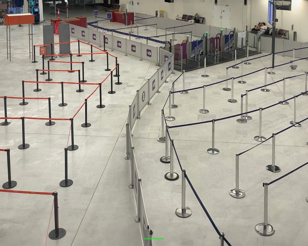 Airport maze